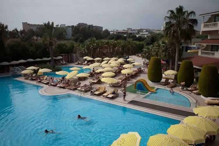 Febeach Hotel Side